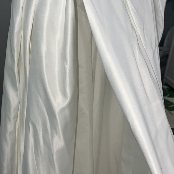 NWT -Lifetime of Love White Satin Strapless A-Line Gown size 8 - Picture 8 of 10